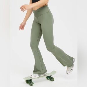 Offline by Aerie Real Me High Waisted Crossover Flare Legging Size Small